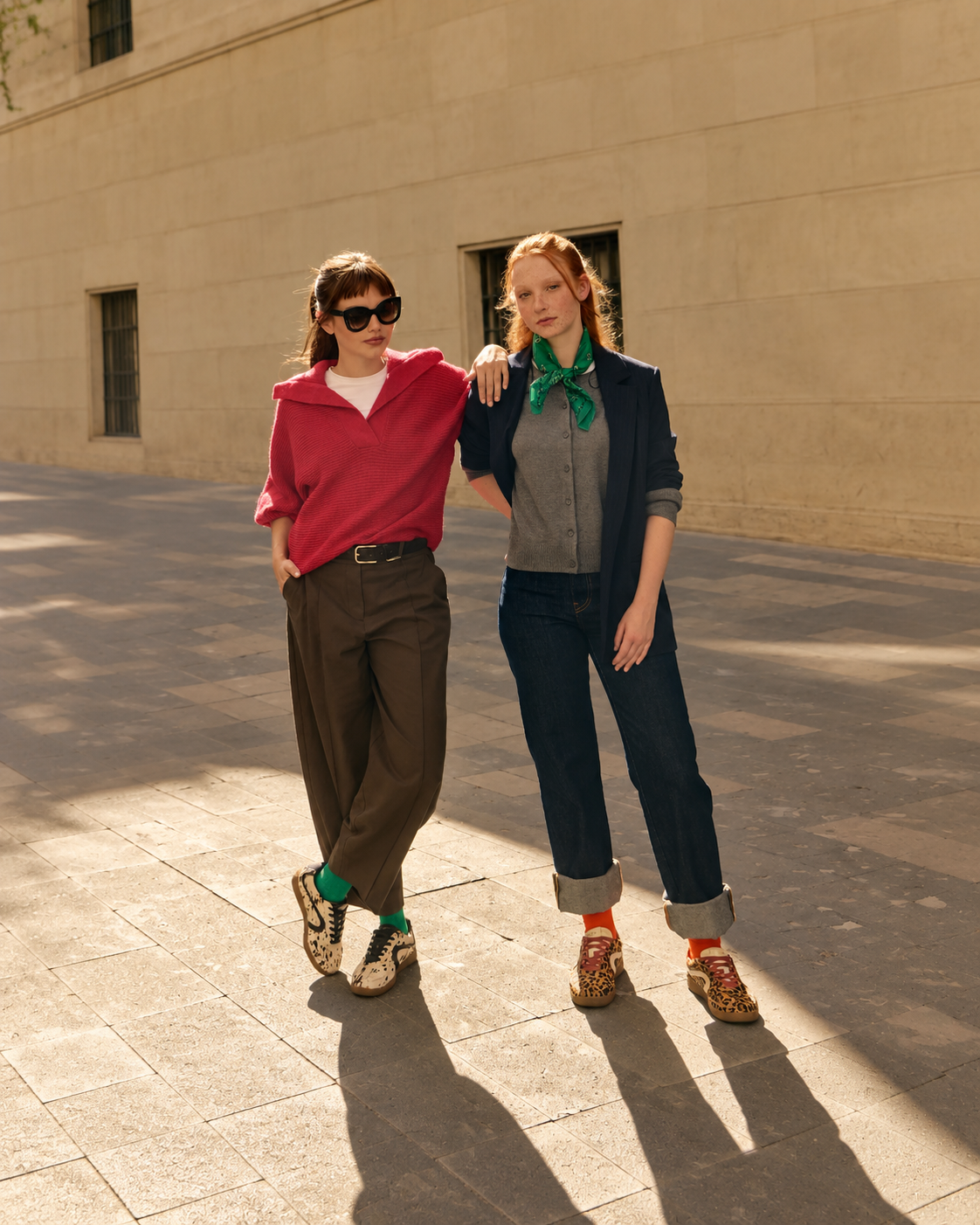 Cinco formas de llevar las mismas sneakers sin repetir look
